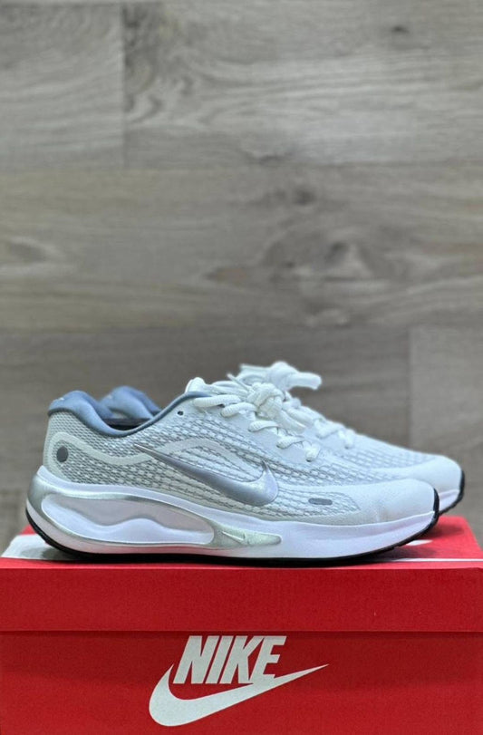 NIKE – JUST DO IT | Blanc/Argent – Chaussures de sport stylées et légères